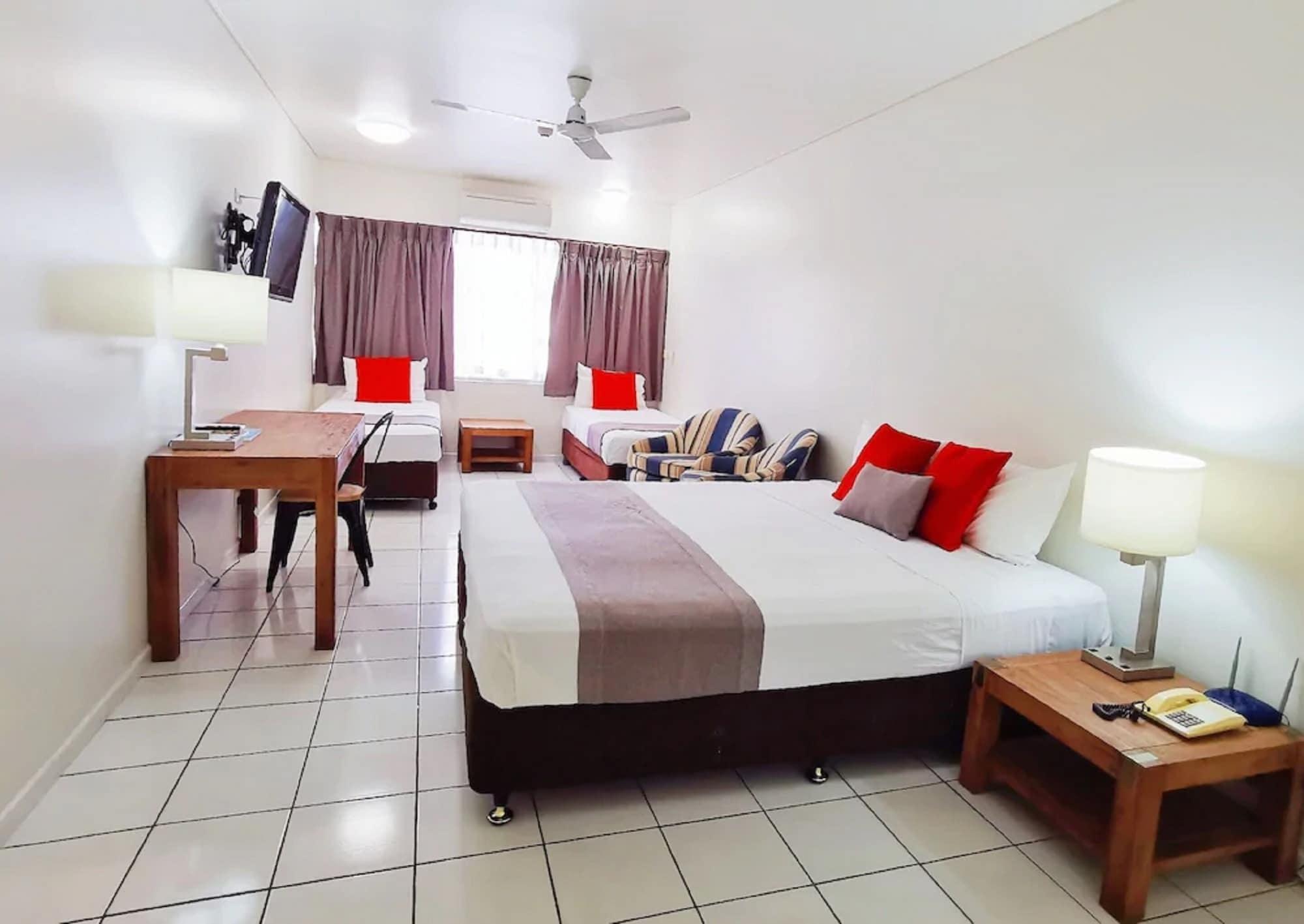 Hides Hotel Кэрнс Экстерьер фото